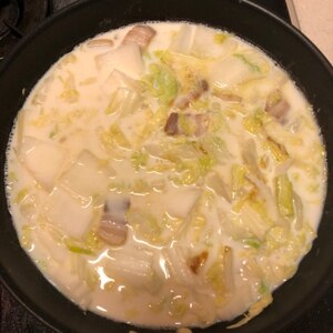 簡単！白菜とベーコンの牛乳スープ